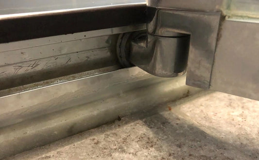 Box Doccia Angolare 2 Lati Vetro 6 MM 1 Porta Soffietto Pieghevole Libro ed 1 Fisso